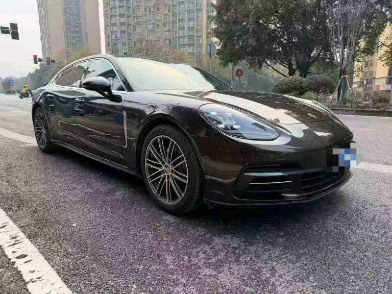 重庆18年保时捷帕拉梅拉3