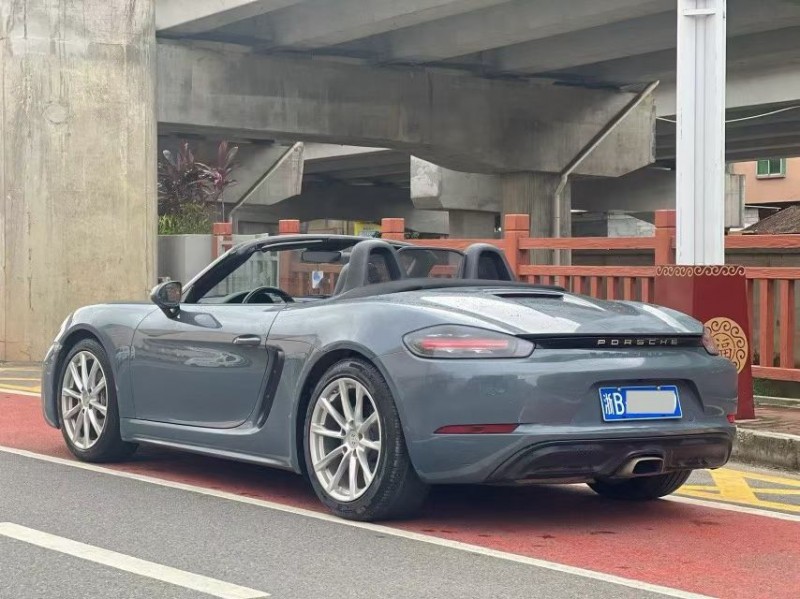 东莞17年保时捷7185