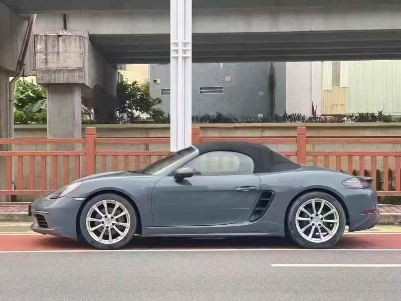 广州17年保时捷7185