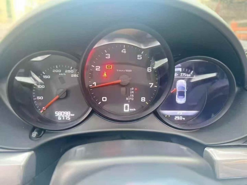 广州17年保时捷7186