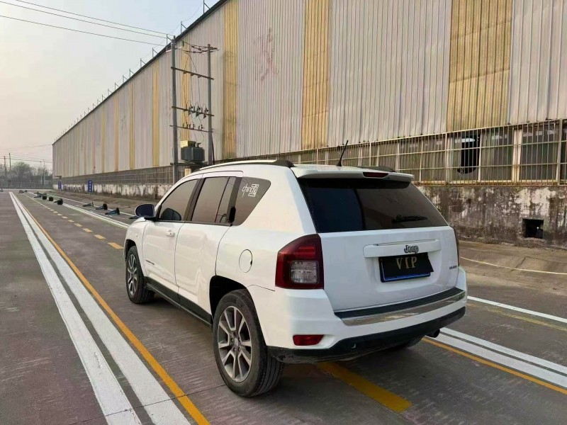 菏泽14年Jeep指南者8