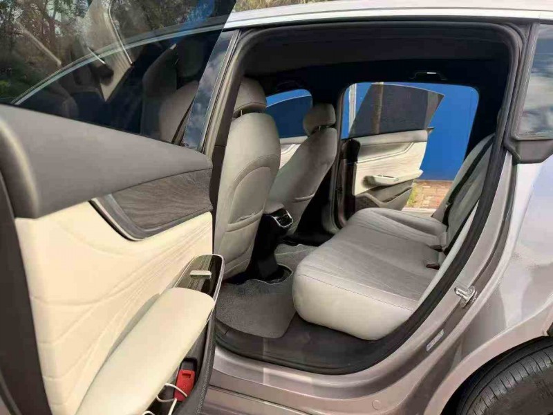 贵港25年长安汽车启源4