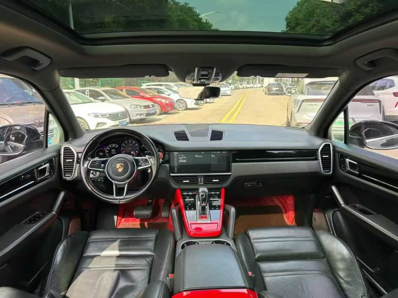 东莞18年保时捷卡宴8