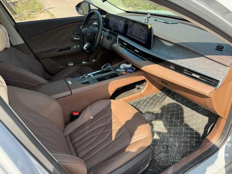 中山24年奇瑞艾瑞泽9