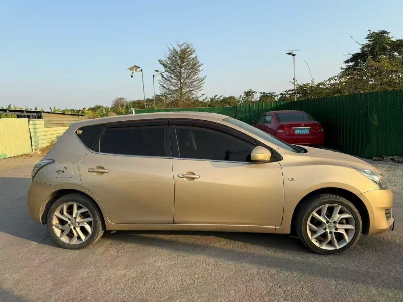 中山11年日产骐达3