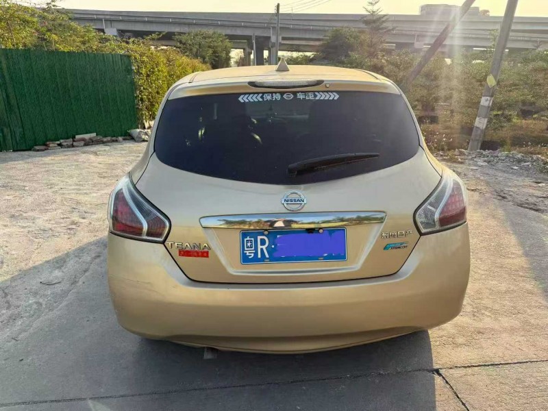 中山11年日产骐达4