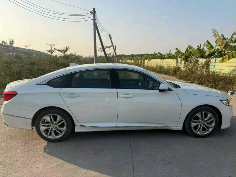 中山19年本田雅阁2