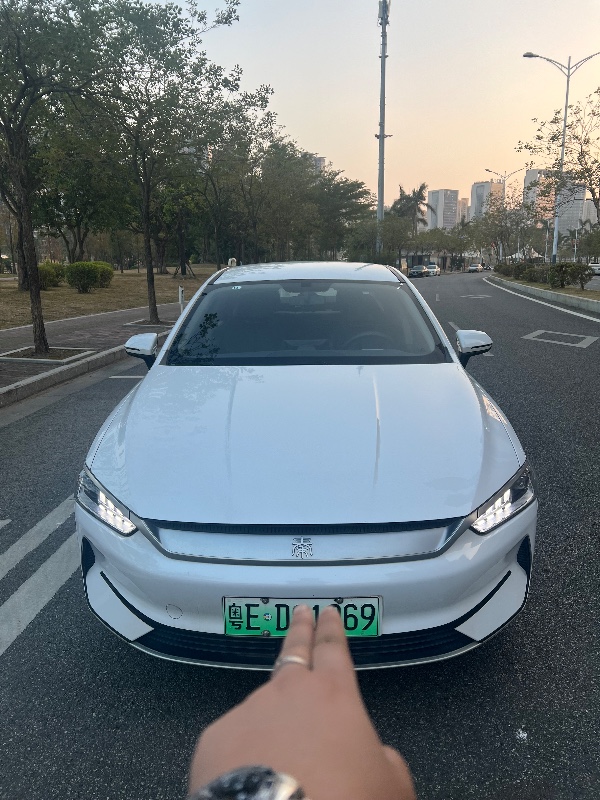 江门22年比亚迪秦1