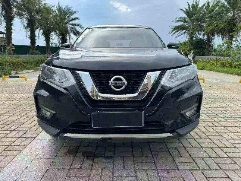 琼海18年日产奇骏1