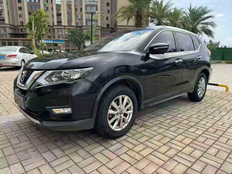 琼海18年日产奇骏2