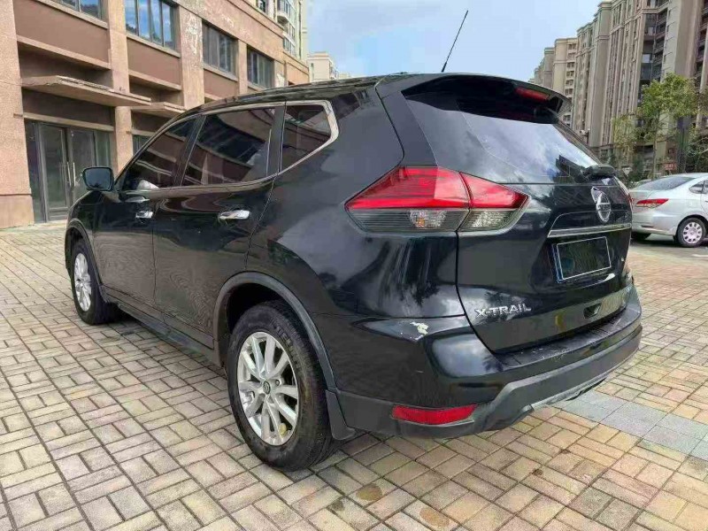 琼海18年日产奇骏7