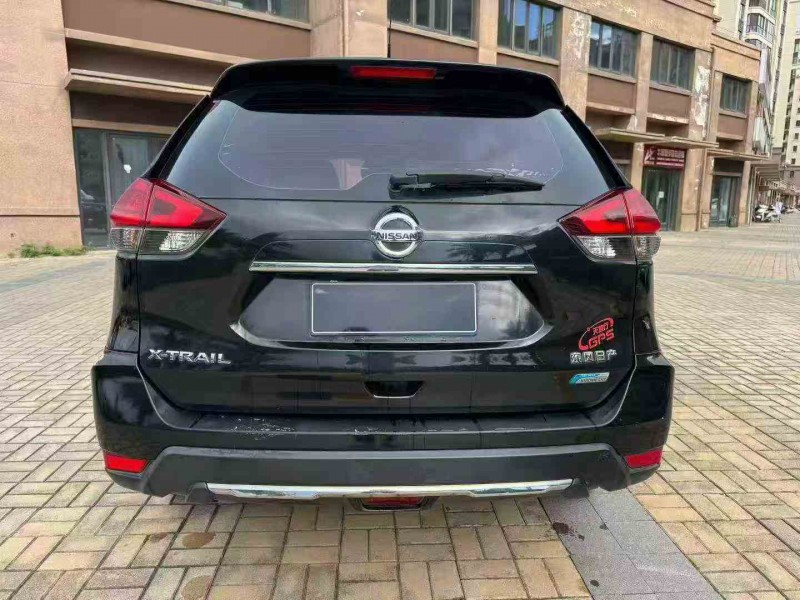 琼海18年日产奇骏8