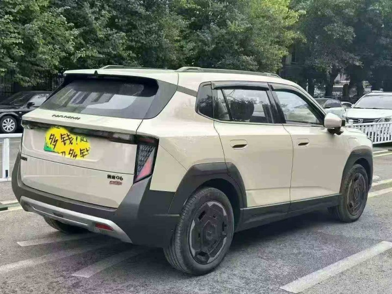 钦州25年东风纳米8