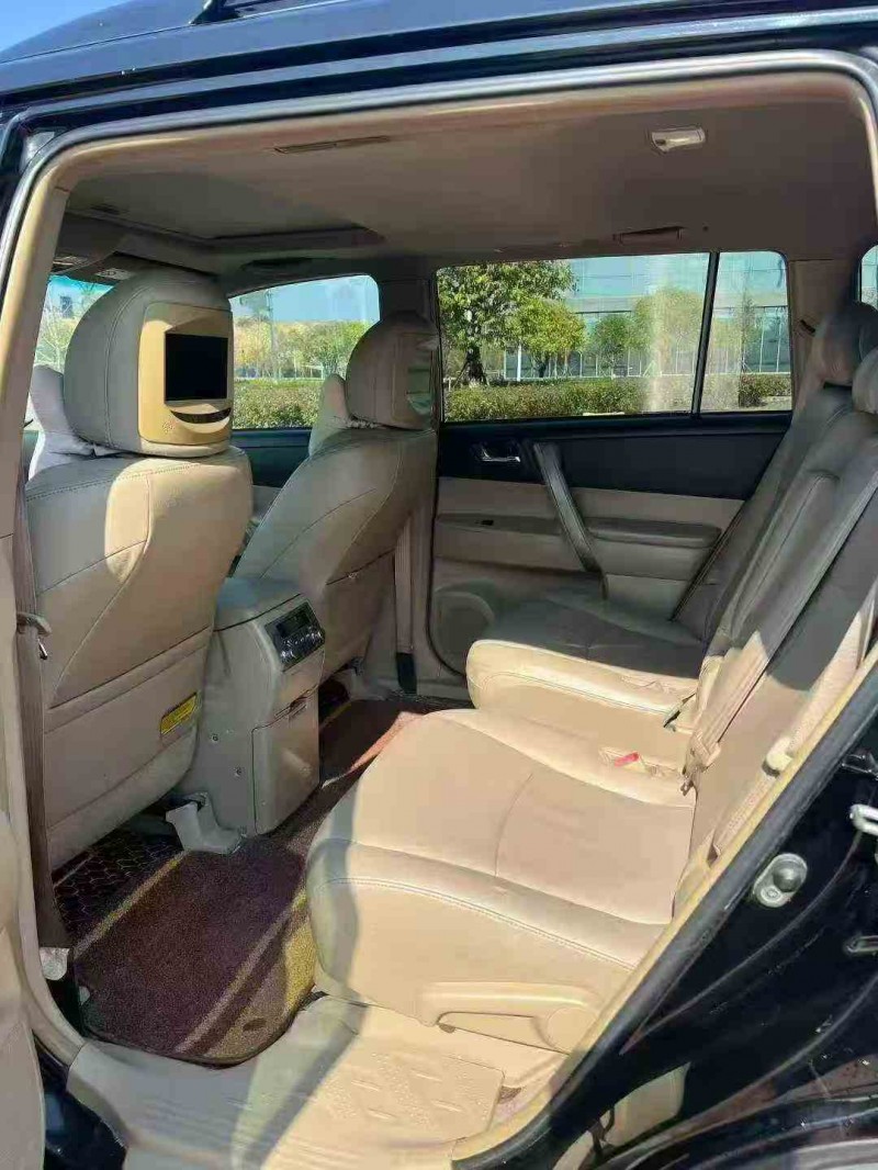 梧州15年丰田汉兰达5