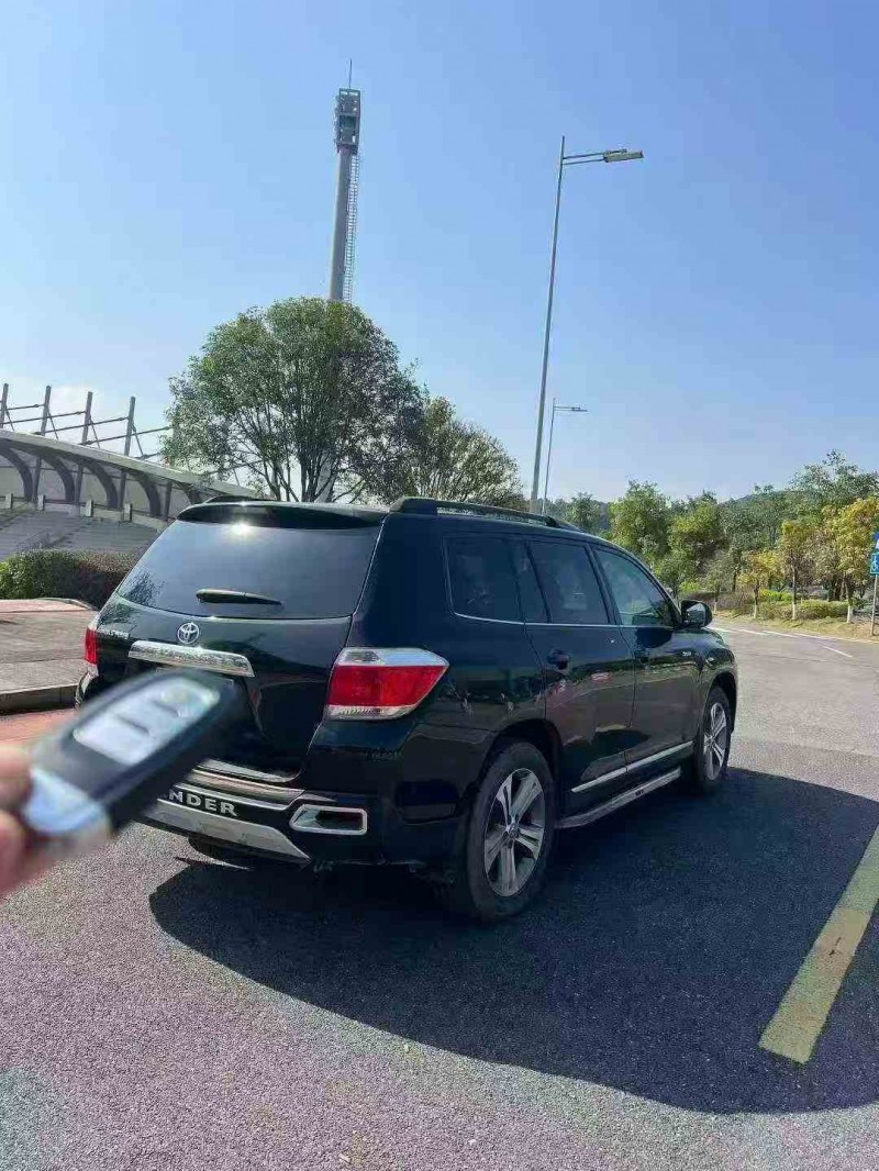 梧州15年丰田汉兰达7