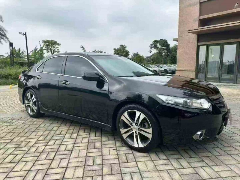 文昌13年本田思铂睿2