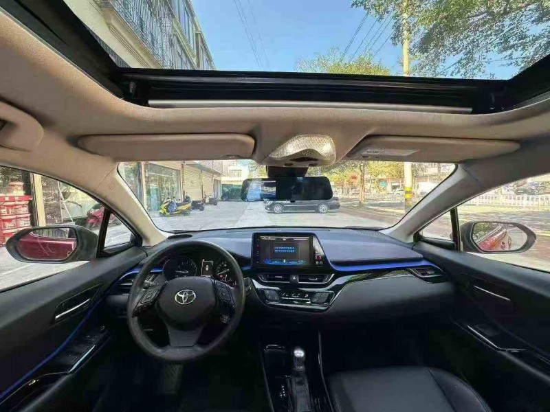 南平20年丰田CHR7