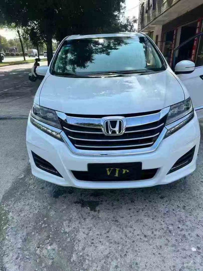 贵港17年本田艾力绅1