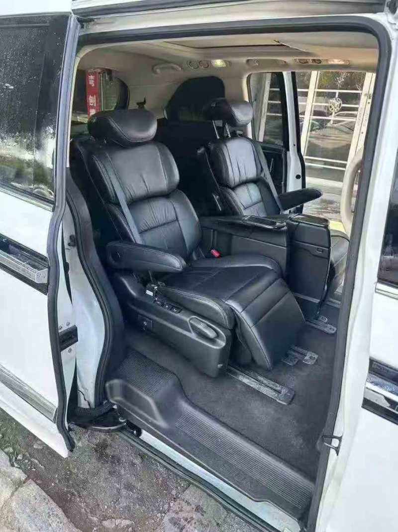 贵港17年本田艾力绅5