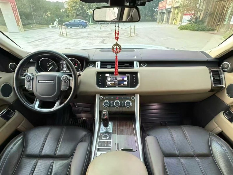 广州16年路虎揽胜运动6