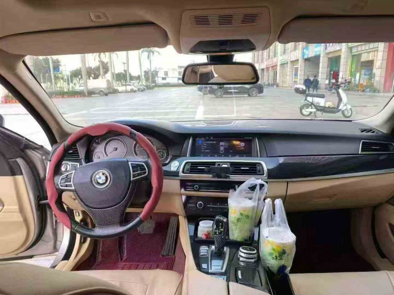 万宁12年宝马5系6