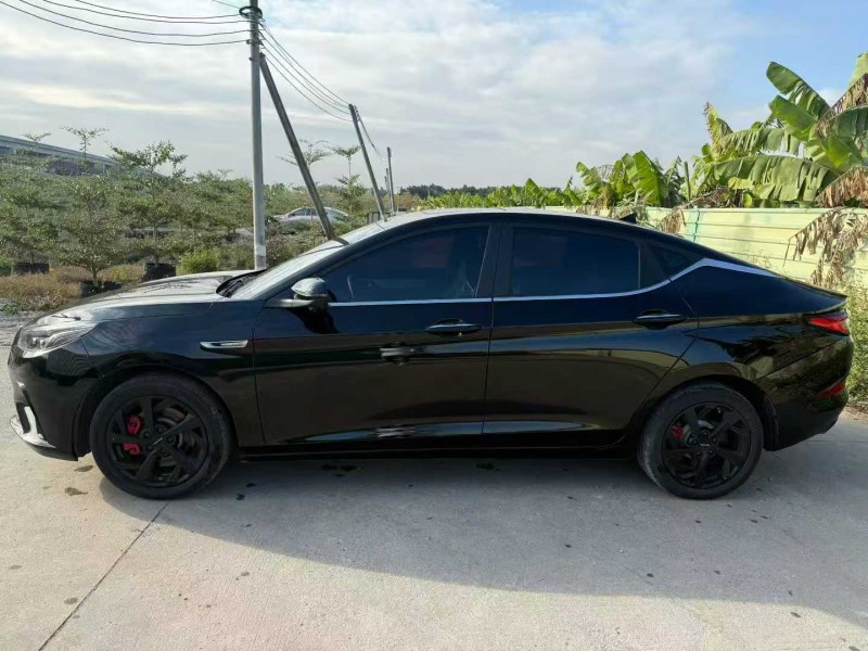 中山23年江淮思皓5