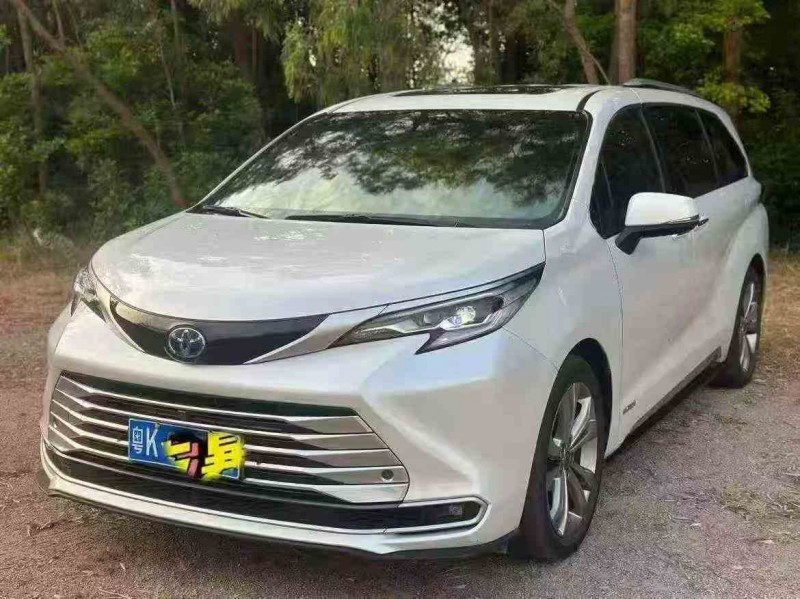 深圳16年丰田塞纳2