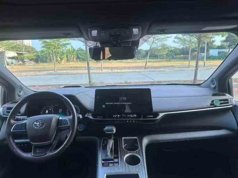 深圳16年丰田塞纳6