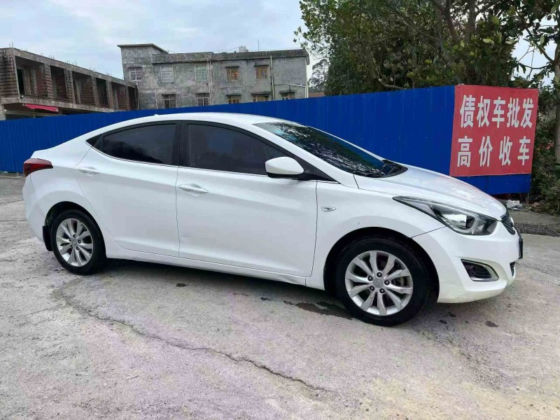 珠海17年现代朗动3