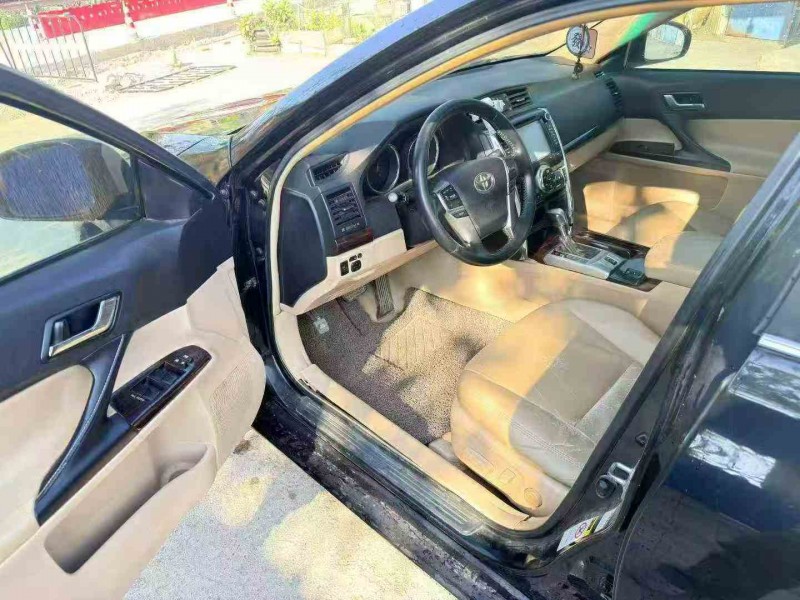 梧州10年丰田锐志4