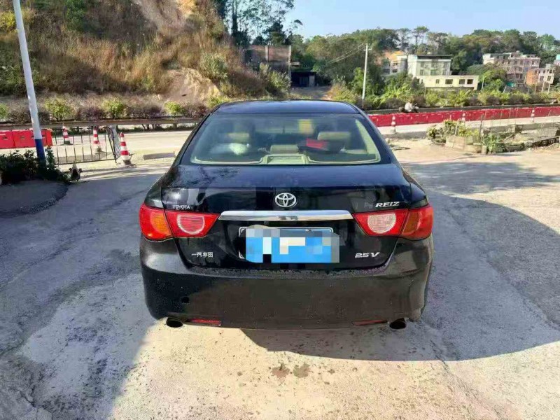 梧州10年丰田锐志9