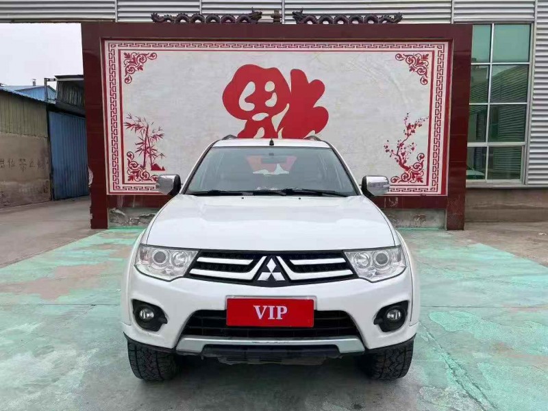 枣庄17年三菱帕杰罗·劲畅1