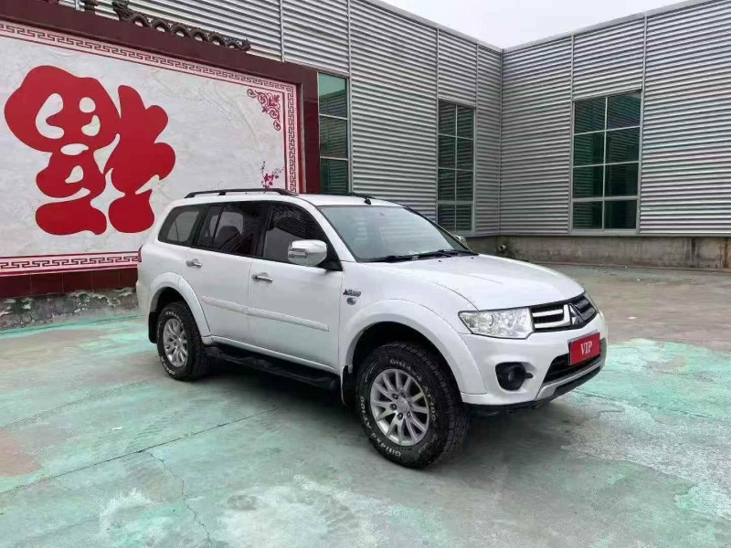 枣庄17年三菱帕杰罗·劲畅3