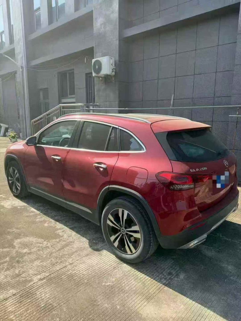 金华21年奔驰GLA8