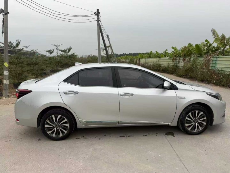 中山16年丰田雷凌3