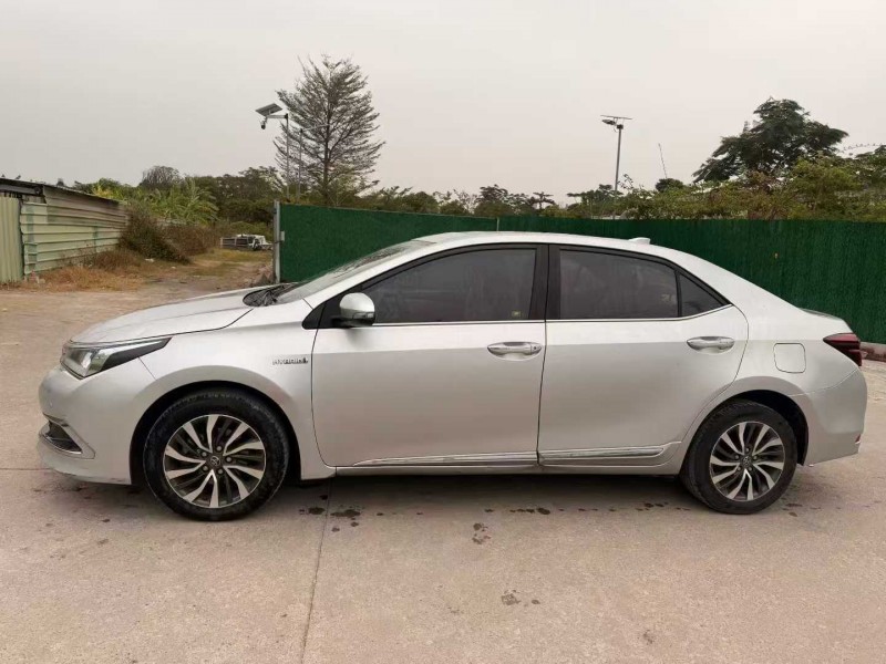 中山16年丰田雷凌5