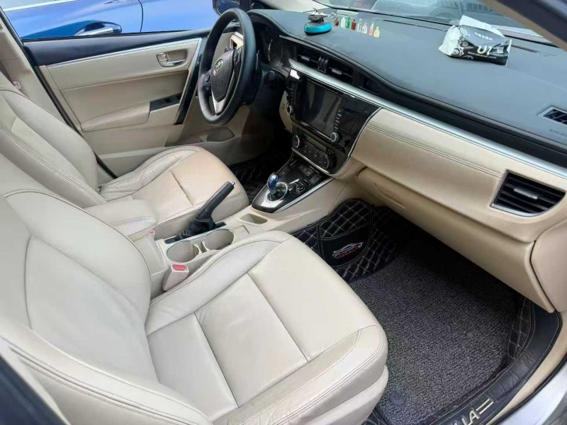 中山16年丰田雷凌8