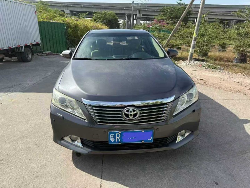 中山13年丰田凯美瑞1