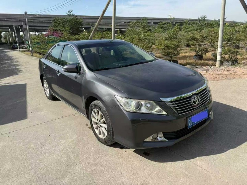 中山13年丰田凯美瑞2