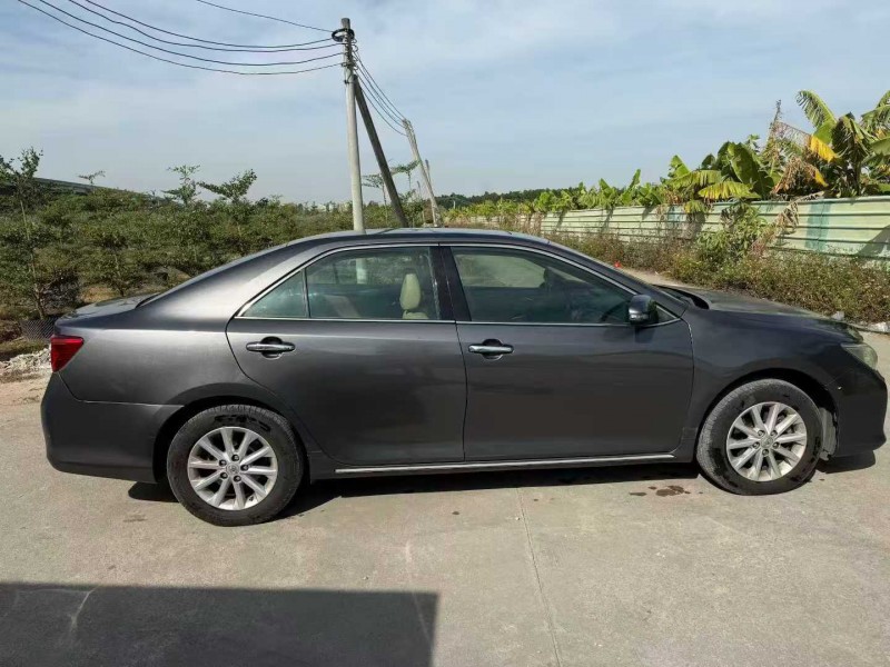 中山13年丰田凯美瑞3