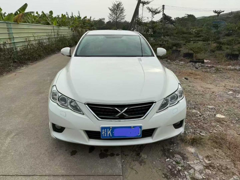 中山13年丰田锐志1