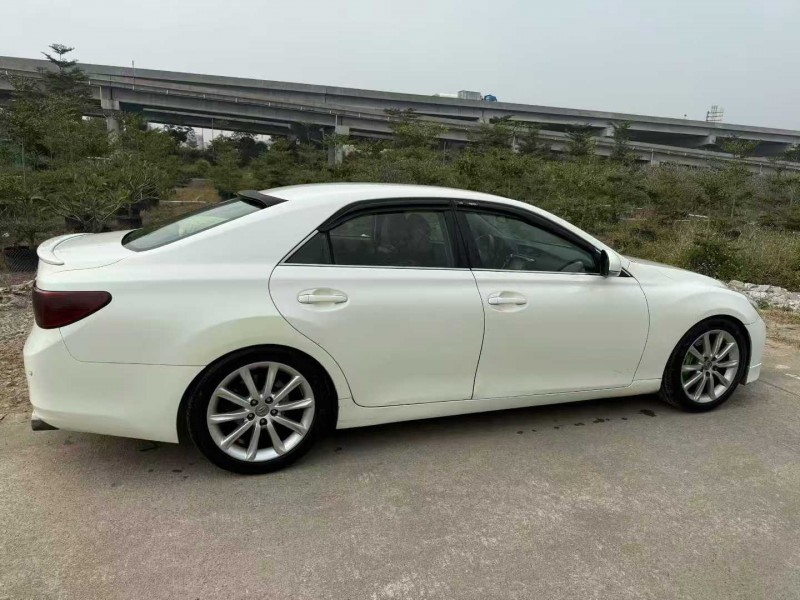 中山13年丰田锐志3