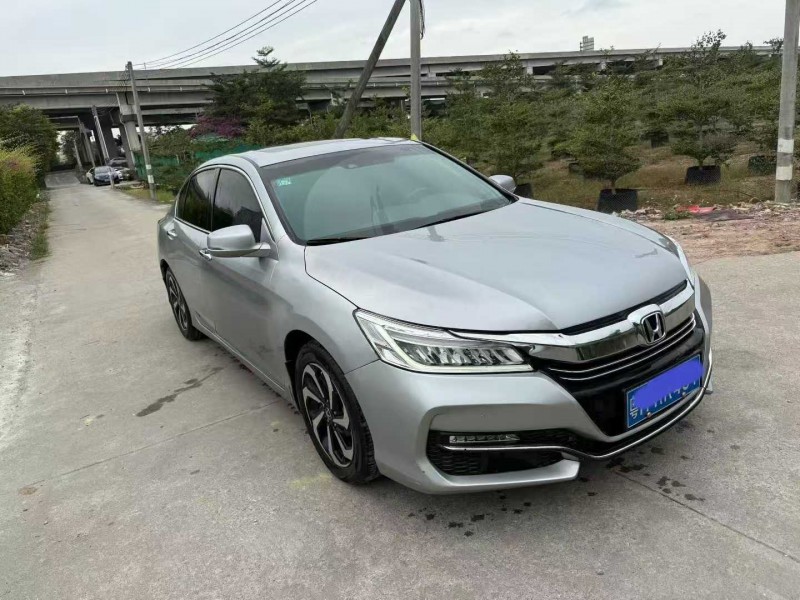 中山16年本田雅阁2