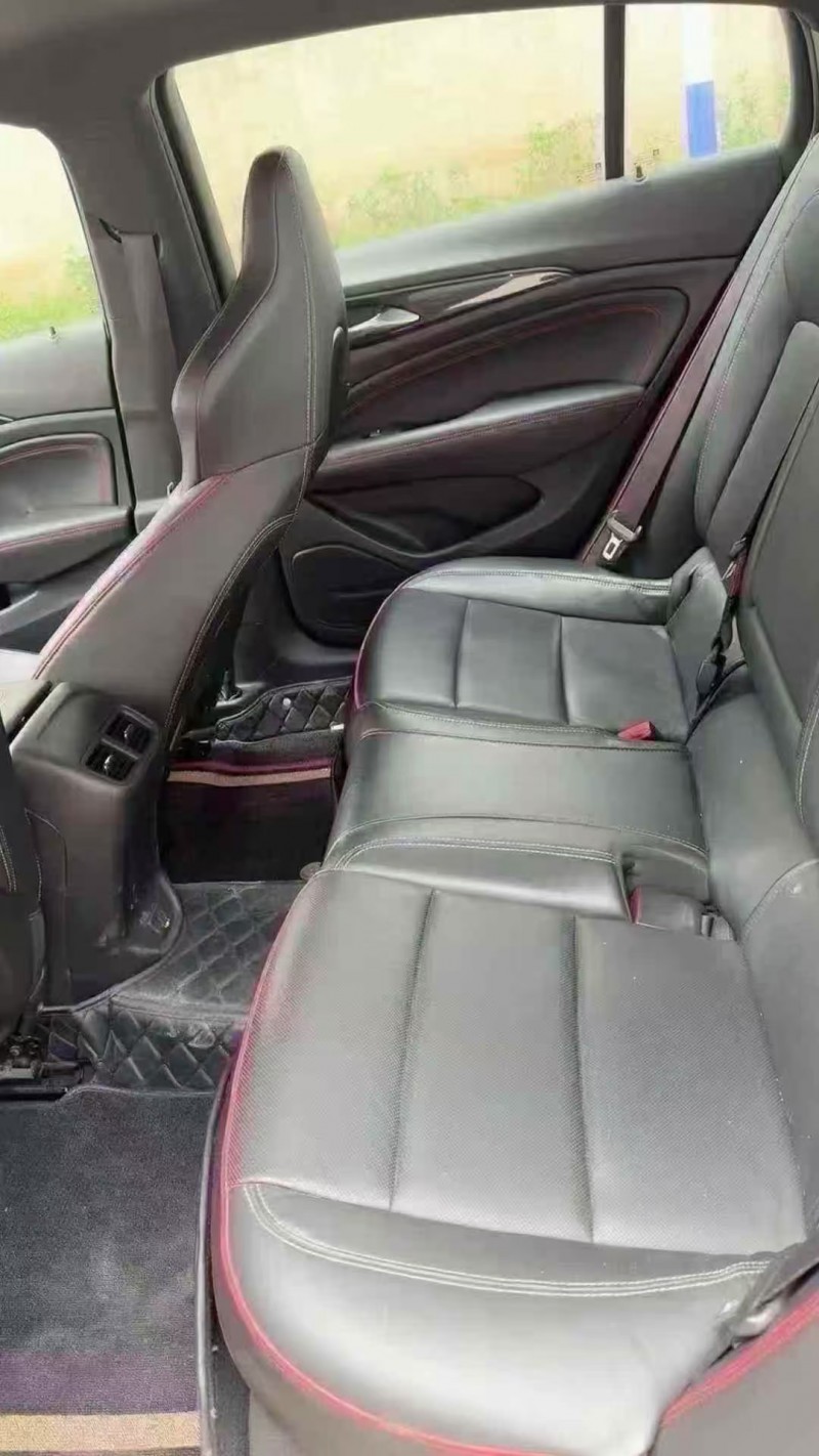 菏泽20年别克君威5