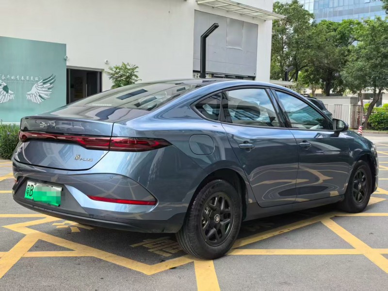 广州25年比亚迪秦4