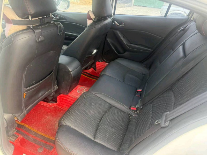 中山15年马自达昂克赛拉7