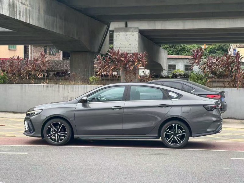 东莞23年吉利缤瑞5