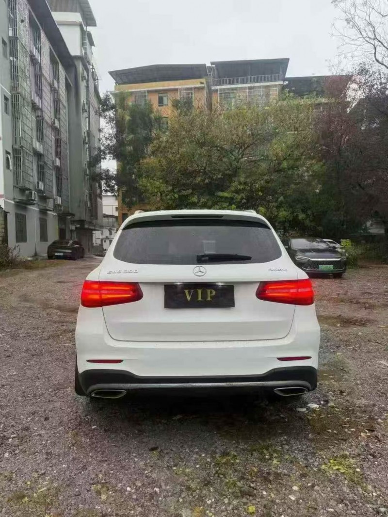 防城港18年奔驰GLC9