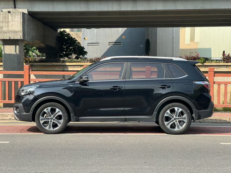 东莞20年起亚智跑8