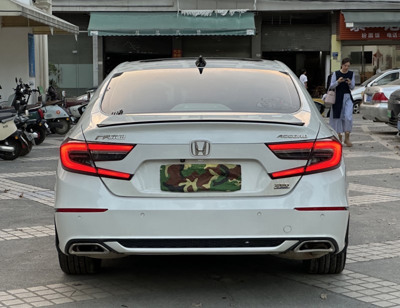 东莞23年本田雅阁9